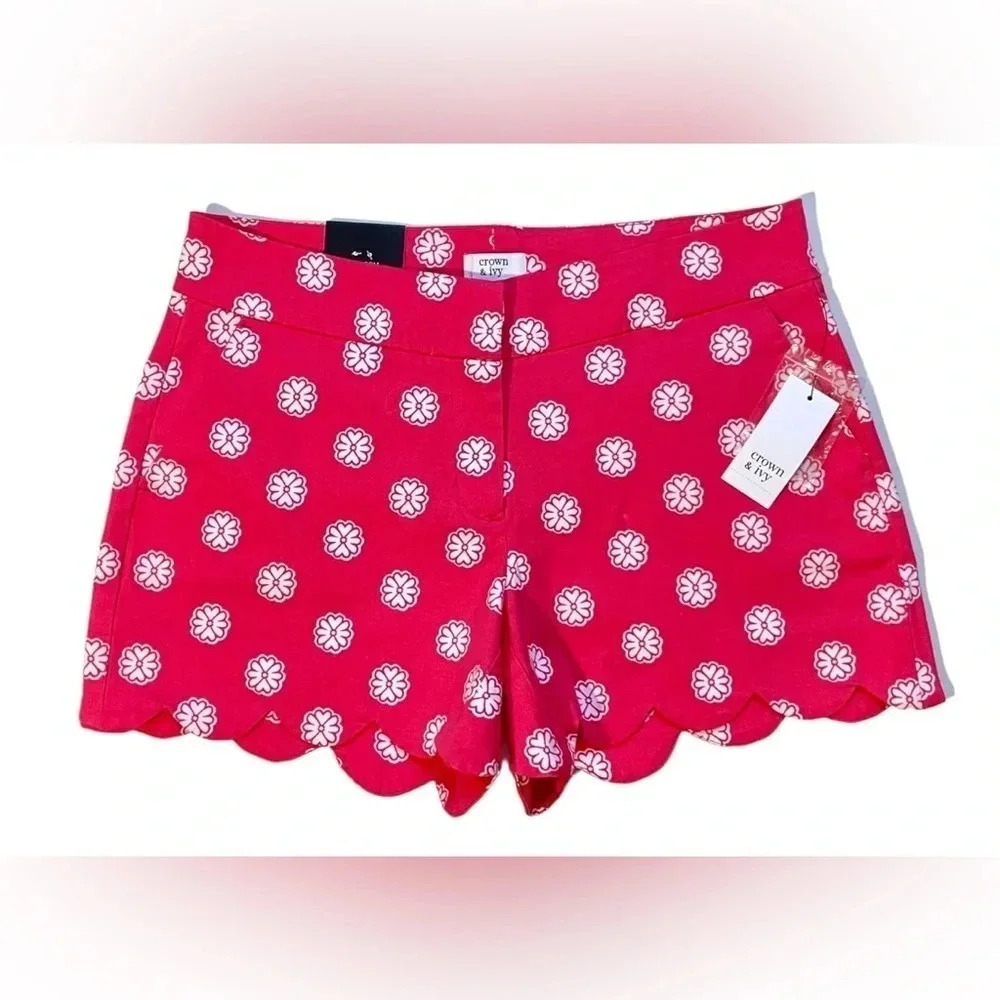 Nwt Crown & Ivy Signature Essential Scallop Hem Shorts